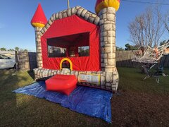 2025 red Castle bounce house